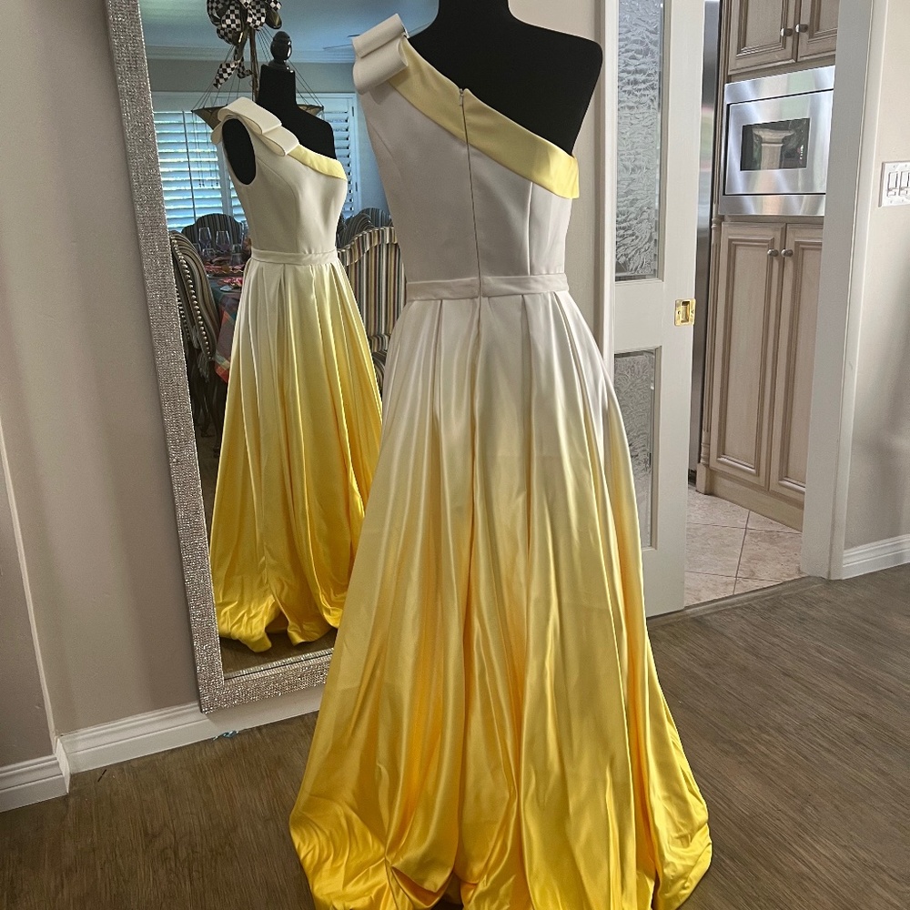 Ashley Lauren, yellow hombre gown, 6